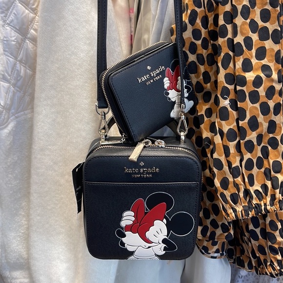Kate Spade Disney Minnie Mouse Daisy Vanity Crossbody Bag & Zip Around Wallet - Picture 8 of 16